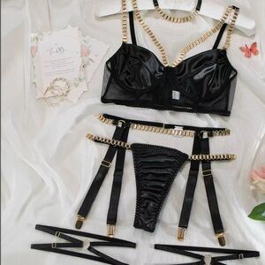 Chic 4-set Black and Gold Lingerie Set New SZ M